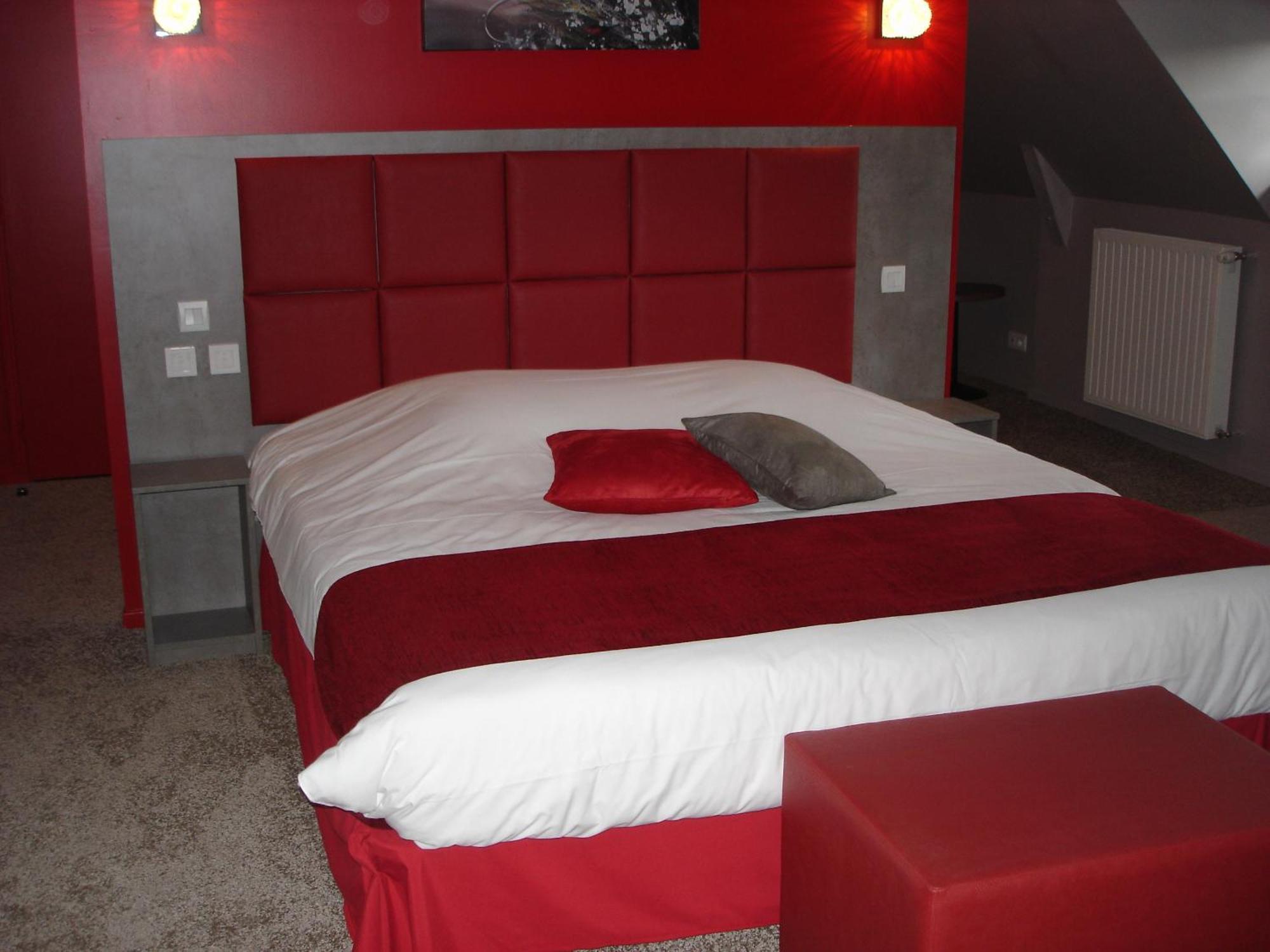 Logis Hotel Spa Restaurant Au Site Normand Clécy Εξωτερικό φωτογραφία